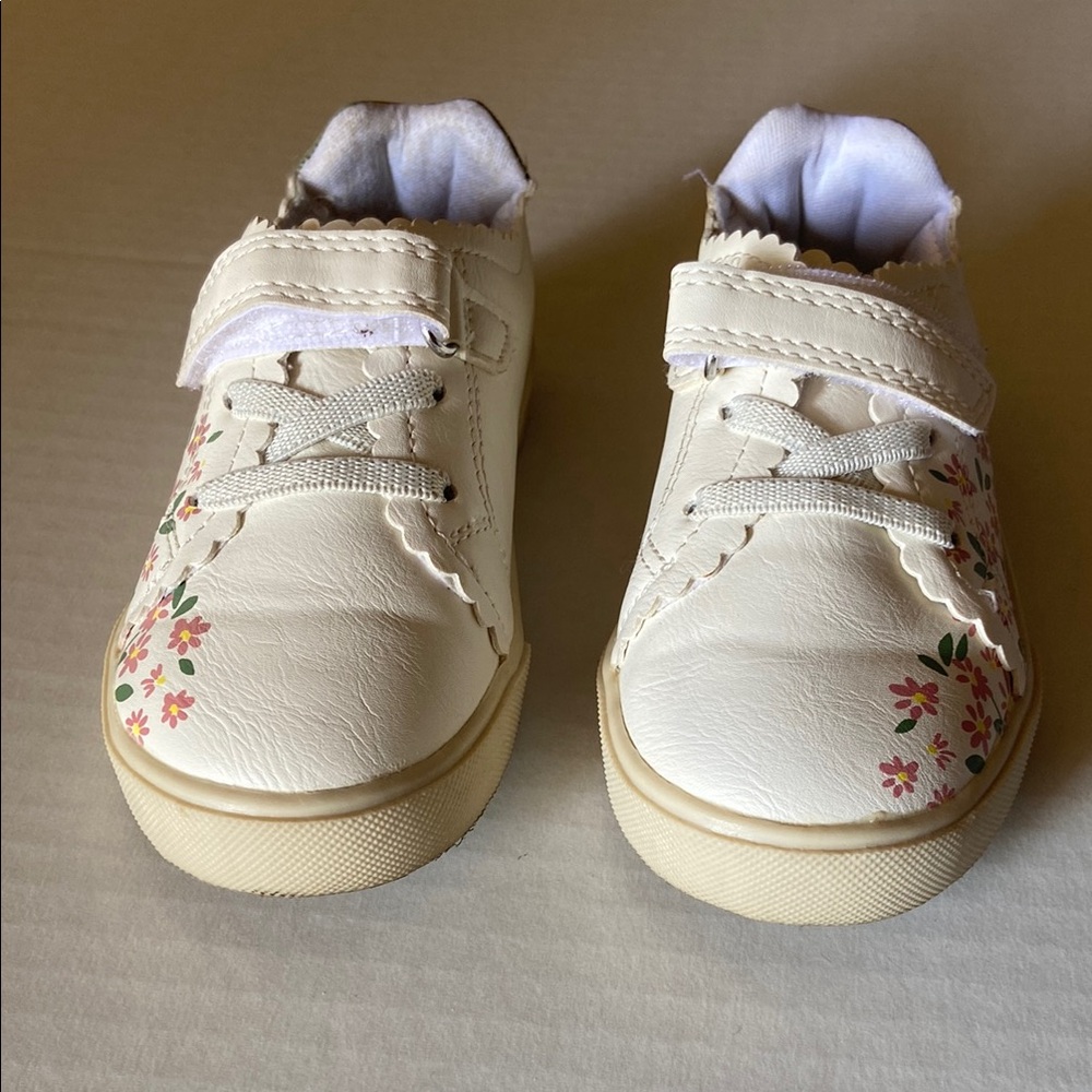 Floral White Kids Shoes size 8 girl toddler